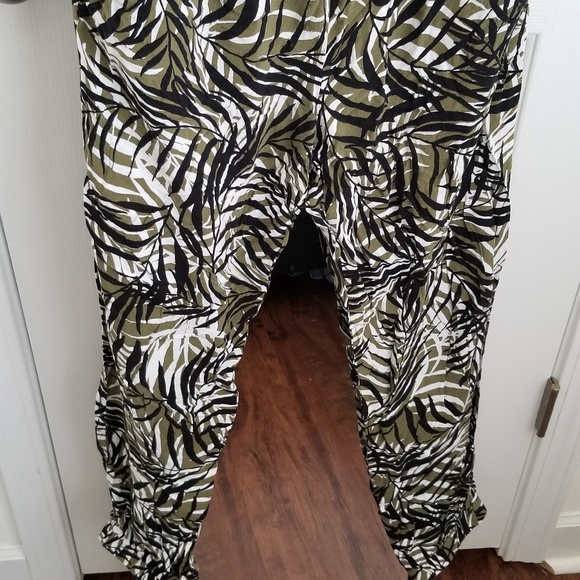 Pants - Picture 2 of 3
